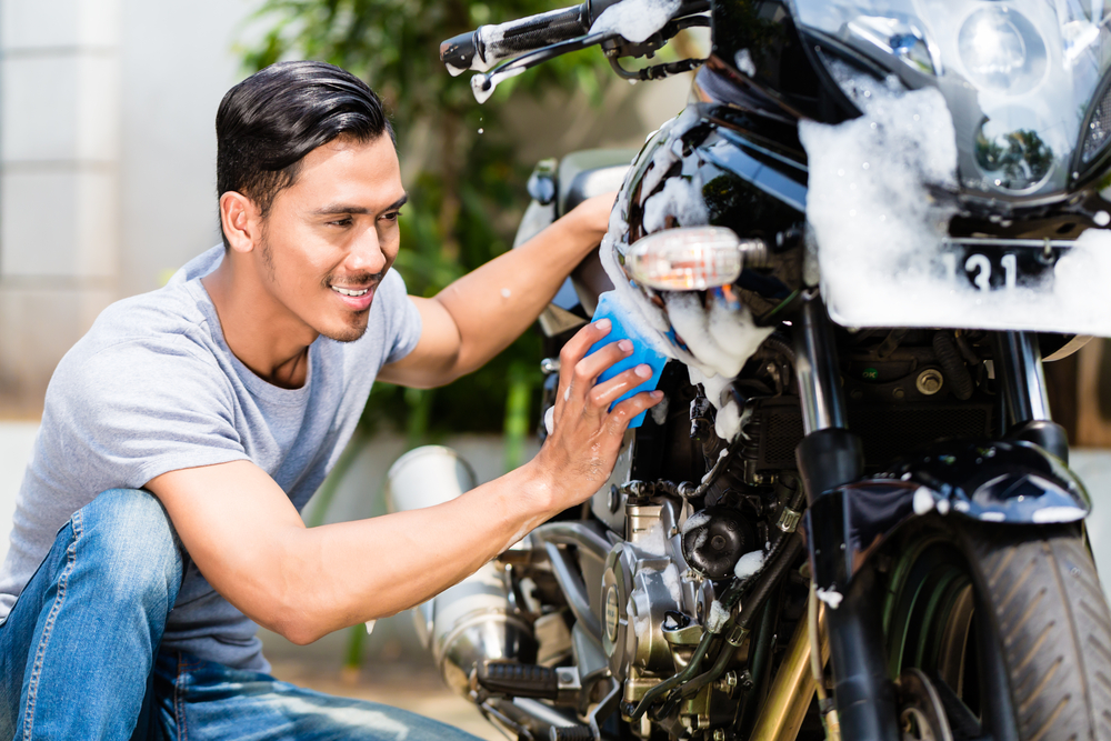cleaning motorcycle bike